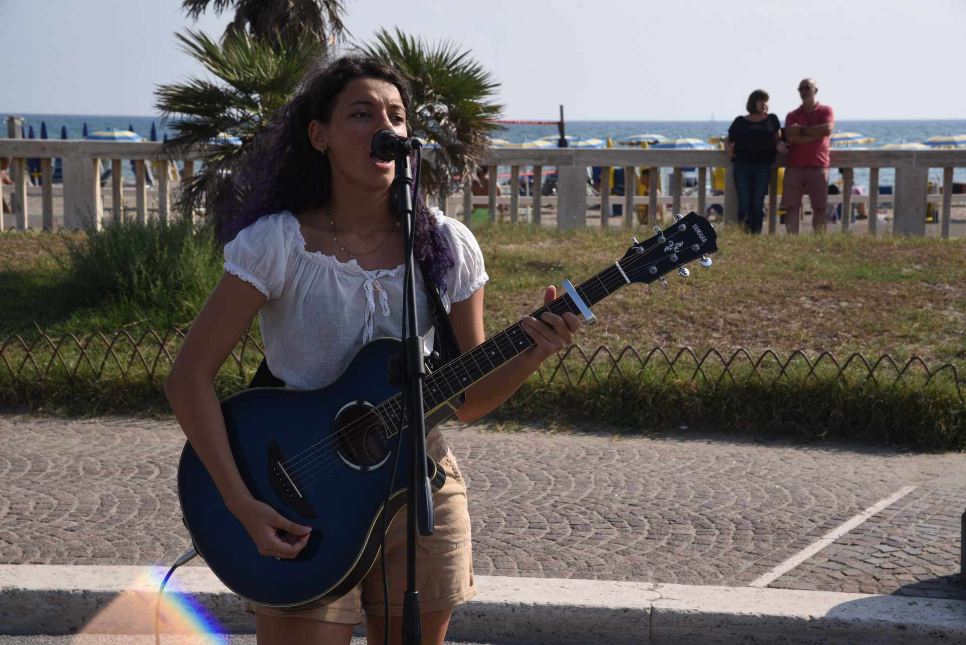 Lettere in viaggio:quando la poesia sbarca (e sbanca) al pontile di Ostia